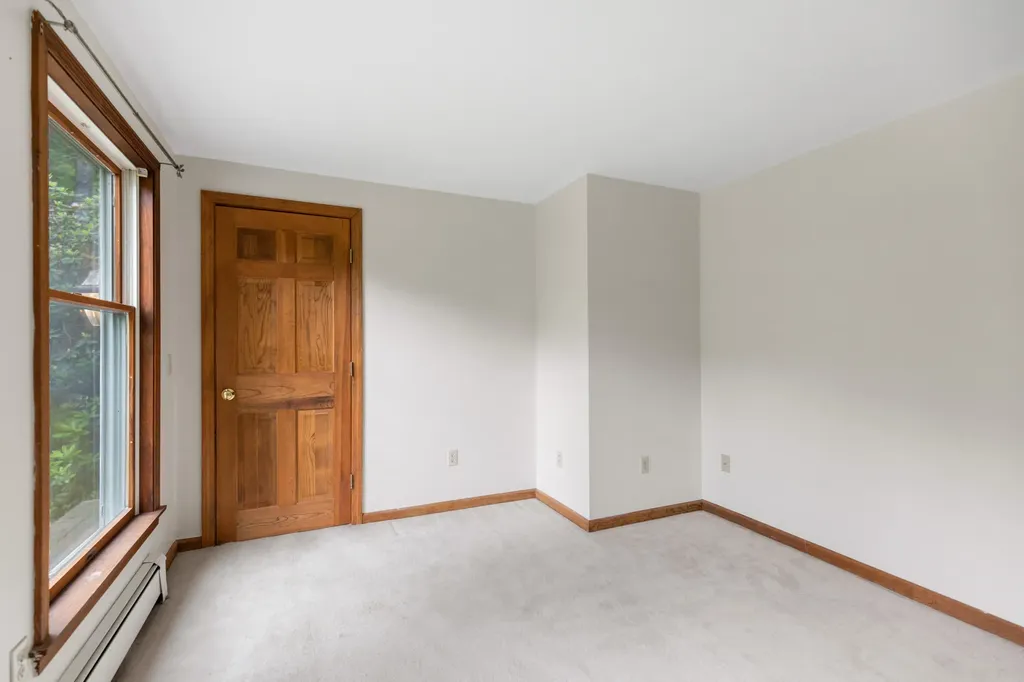 4 Howard Lane Wiscasset ME 04578