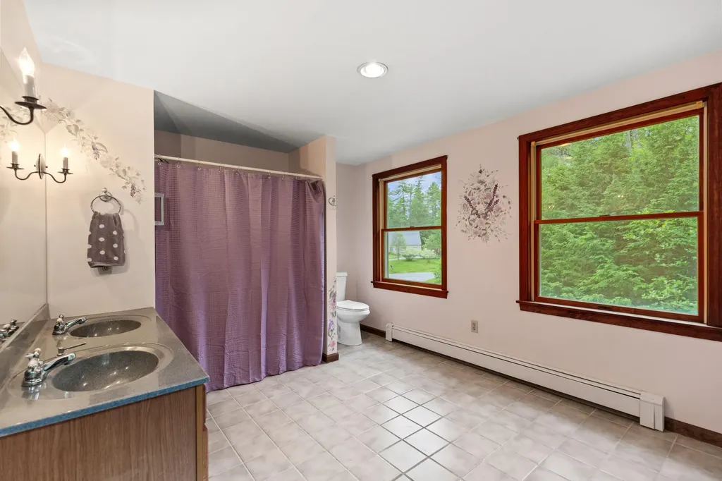 4 Howard Lane Wiscasset ME 04578