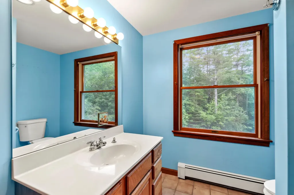 4 Howard Lane Wiscasset ME 04578