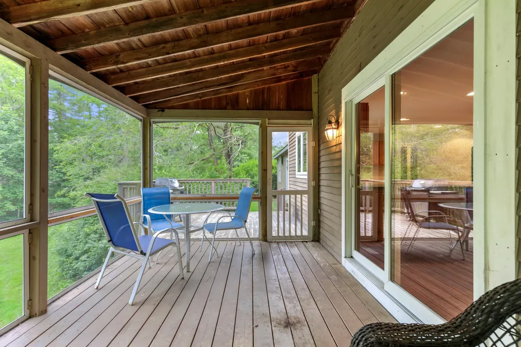 4 Howard Lane Wiscasset ME 04578