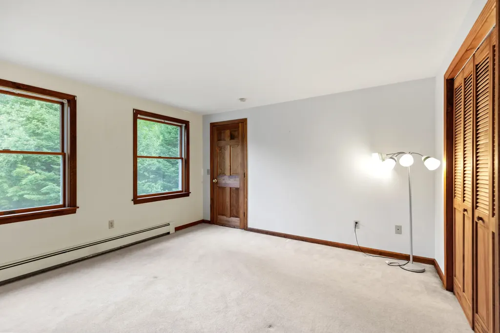 4 Howard Lane Wiscasset ME 04578