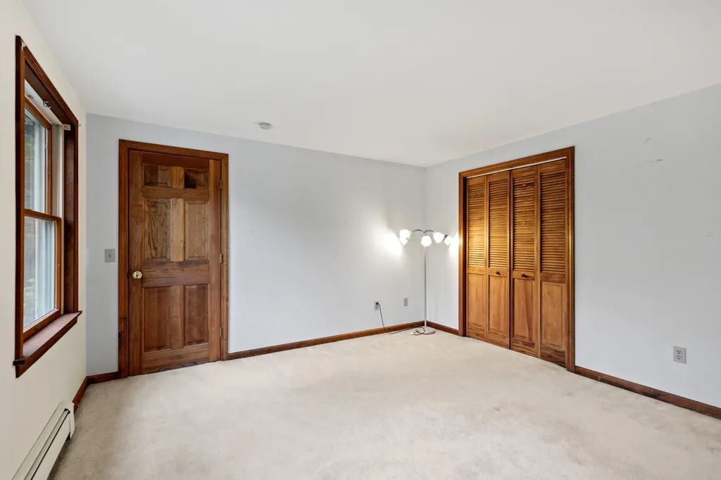 4 Howard Lane Wiscasset ME 04578