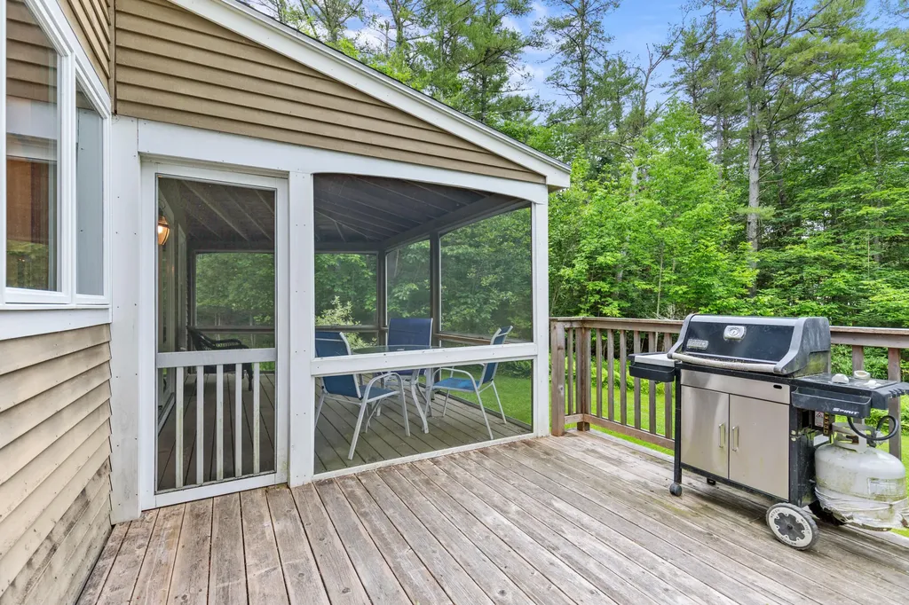 4 Howard Lane Wiscasset ME 04578