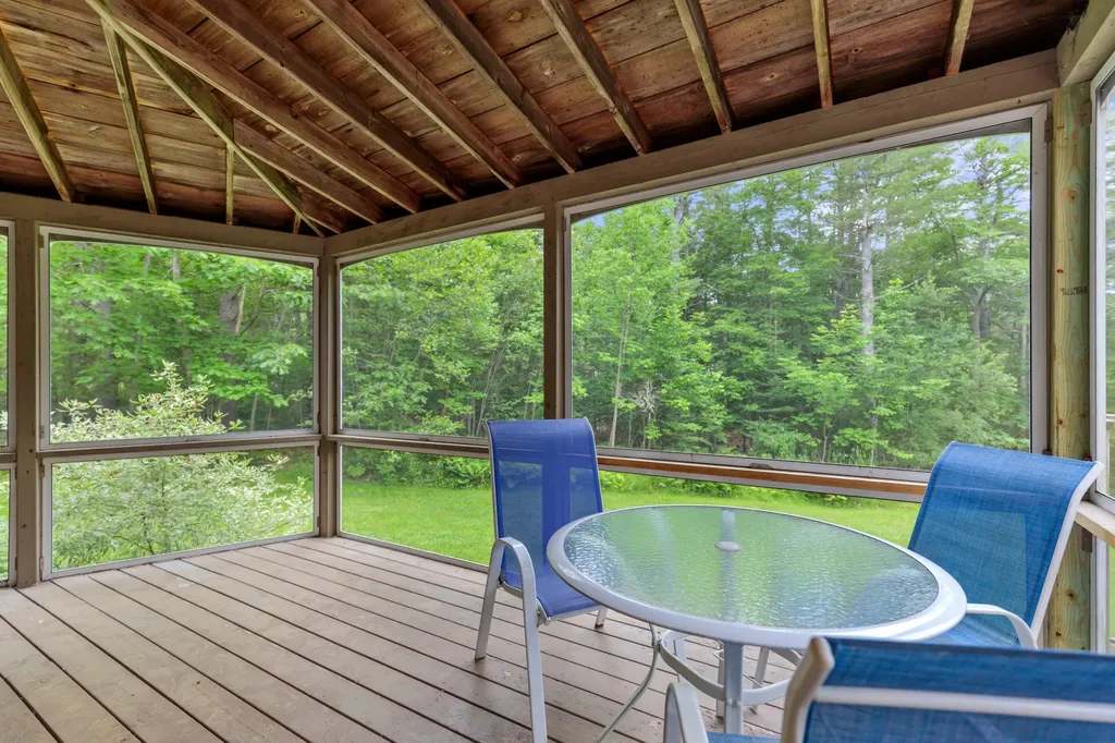 4 Howard Lane Wiscasset ME 04578