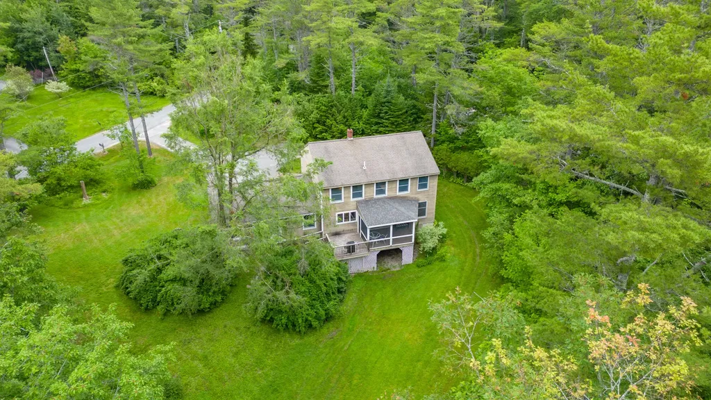 4 Howard Lane Wiscasset ME 04578