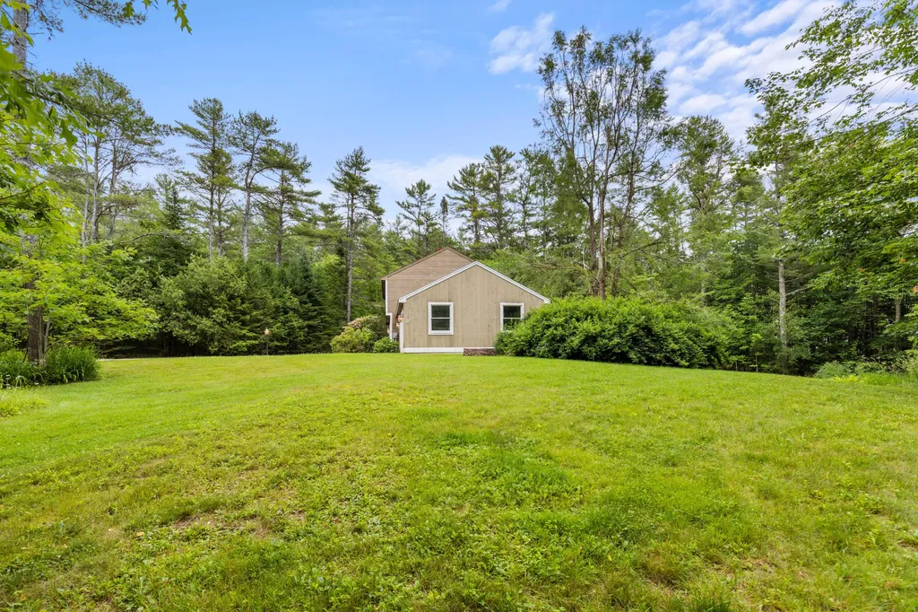 4 Howard Lane Wiscasset ME 04578