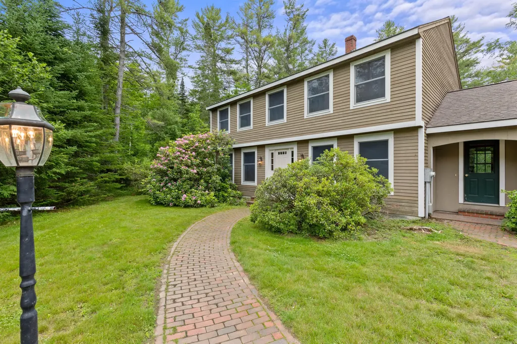 4 Howard Lane Wiscasset ME 04578
