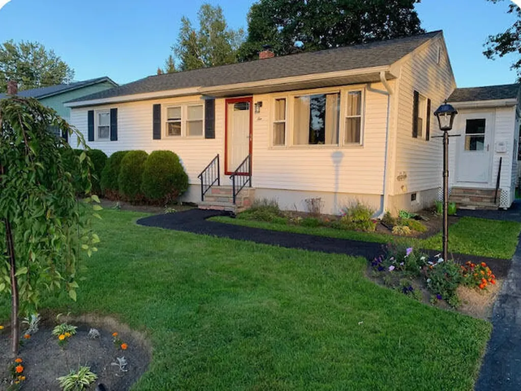 10 Oakdale Street Waterville ME 04901