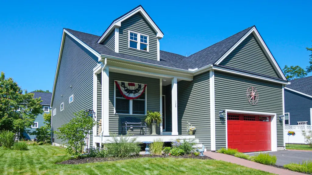 128 Sycamore Lane Kennebunk ME 04043