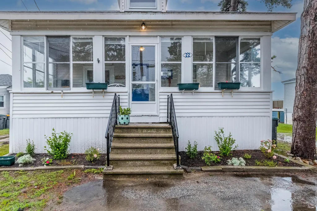 22 Jones Creek Drive Scarborough ME 04074