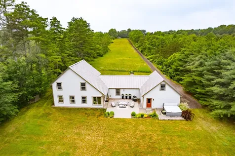 1223 River Road Bowdoinham ME 04008