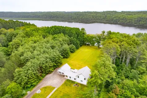 1223 River Road Bowdoinham ME 04008