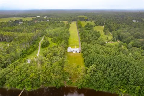 1223 River Road Bowdoinham ME 04008