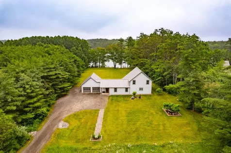 1223 River Road Bowdoinham ME 04008