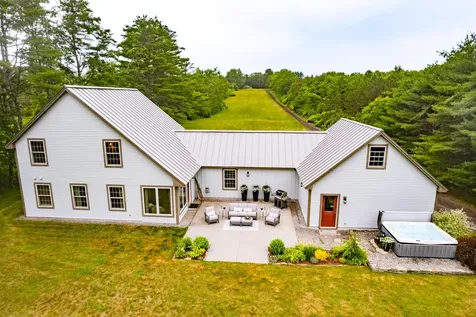 1223 River Road Bowdoinham ME 04008