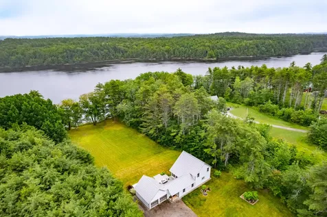1223 River Road Bowdoinham ME 04008