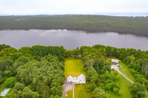 1223 River Road Bowdoinham ME 04008