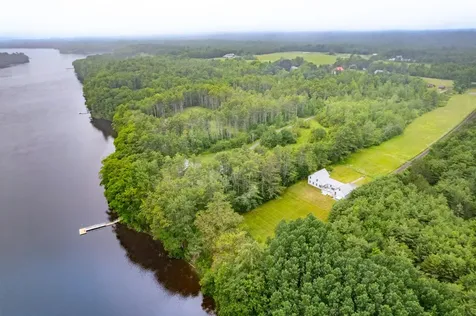 1223 River Road Bowdoinham ME 04008