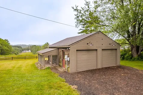 1223 River Road Bowdoinham ME 04008