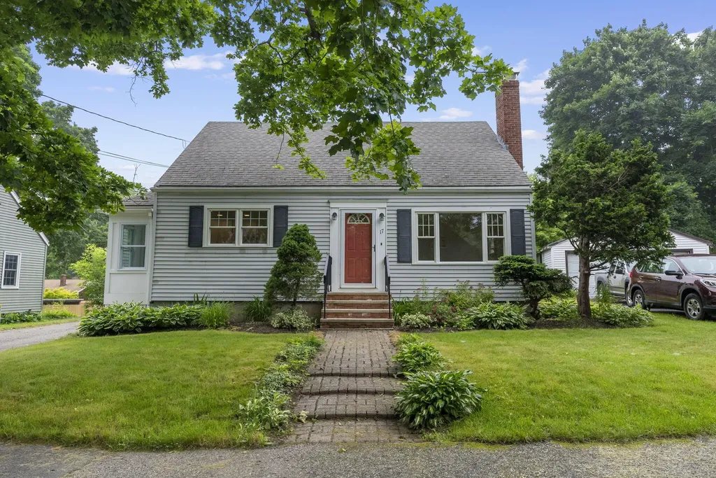 17 W Commonwealth Drive Portland ME 04103