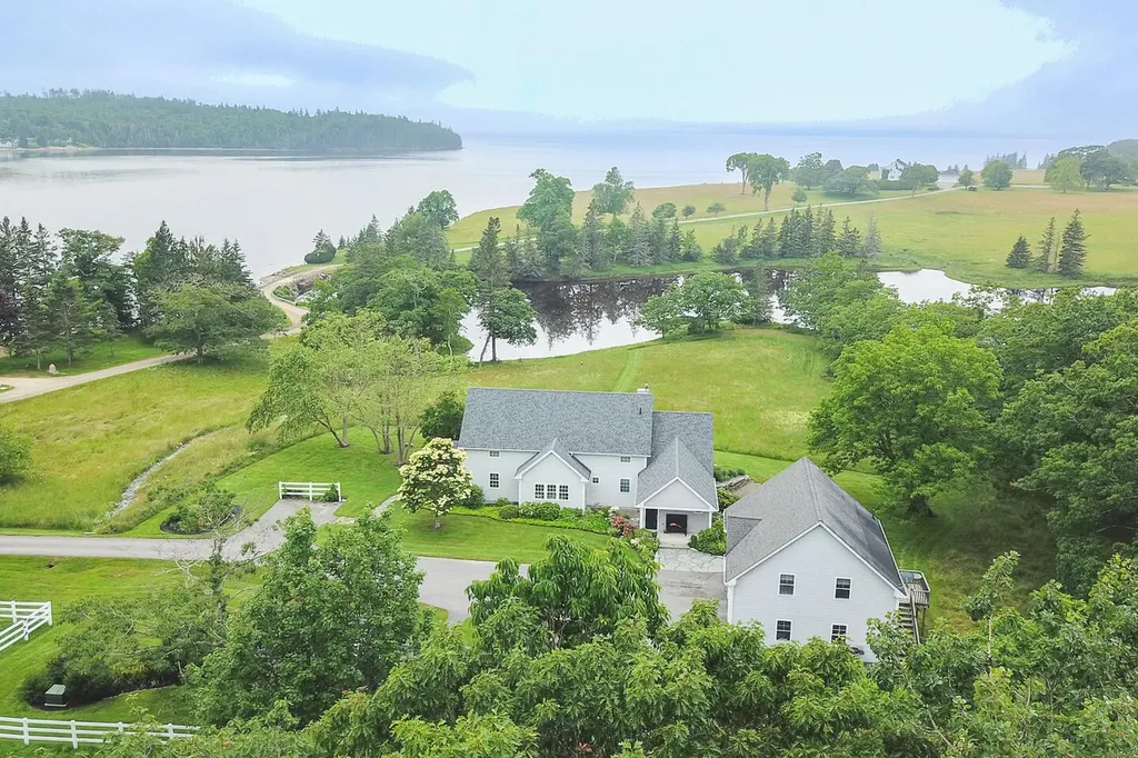 29 Mill Lane Castine ME 04421