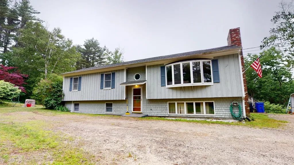 48 Augusta Road Topsham ME 04086
