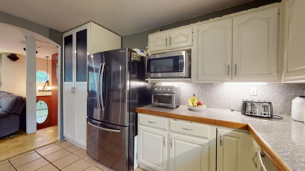 48 Augusta Road Topsham ME 04086