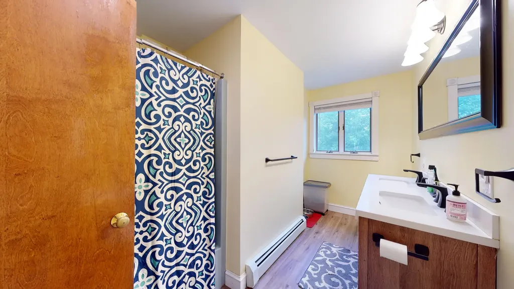 48 Augusta Road Topsham ME 04086