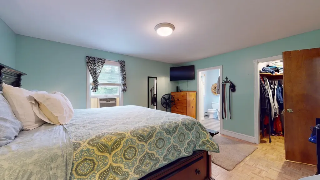 48 Augusta Road Topsham ME 04086