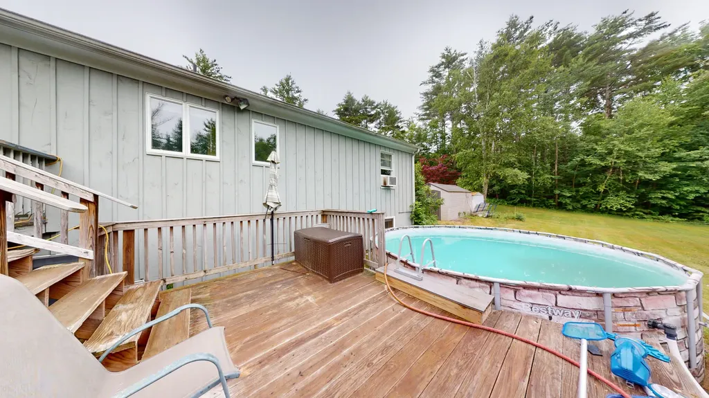 48 Augusta Road Topsham ME 04086