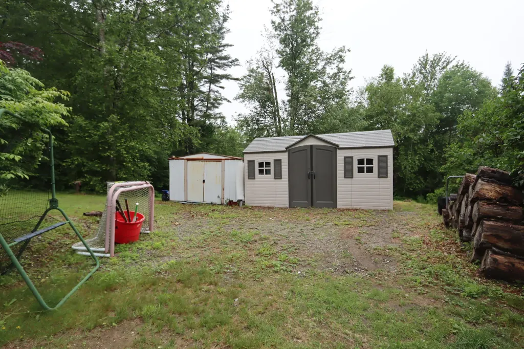 48 Augusta Road Topsham ME 04086