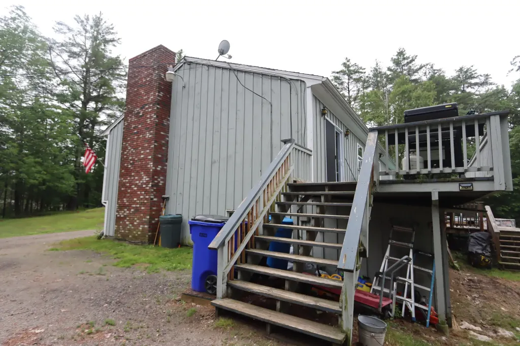 48 Augusta Road Topsham ME 04086