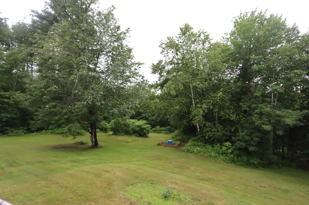 48 Augusta Road Topsham ME 04086