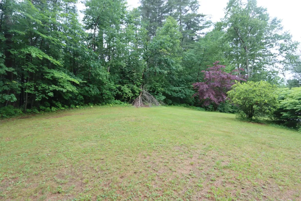 48 Augusta Road Topsham ME 04086