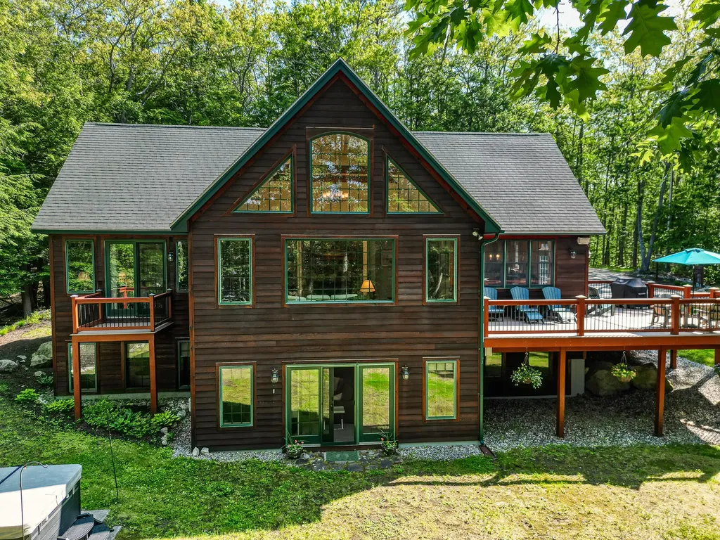 26 Hutchins Street Norway ME 04268