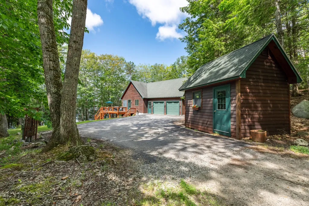 26 Hutchins Street Norway ME 04268