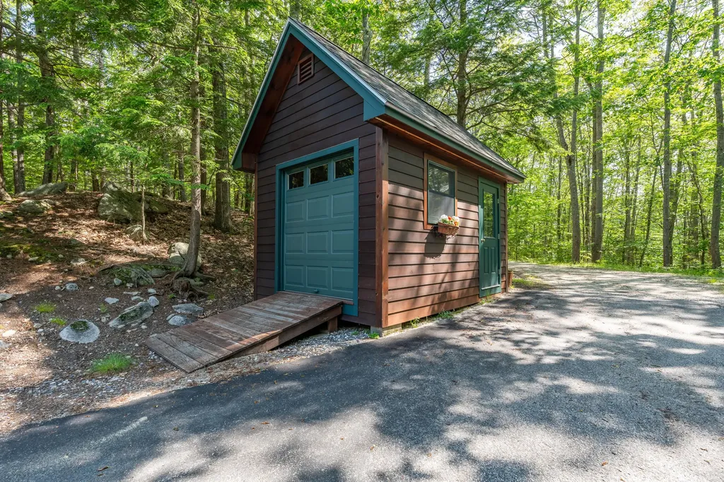 26 Hutchins Street Norway ME 04268