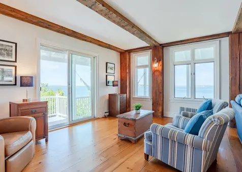 690 Seashore Avenue Portland ME 04108