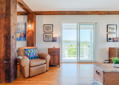 690 Seashore Avenue Portland ME 04108