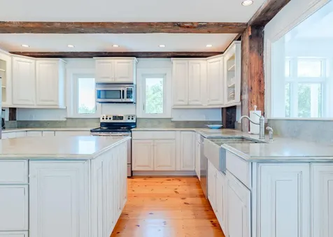 690 Seashore Avenue Portland ME 04108