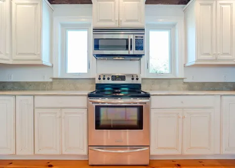 690 Seashore Avenue Portland ME 04108