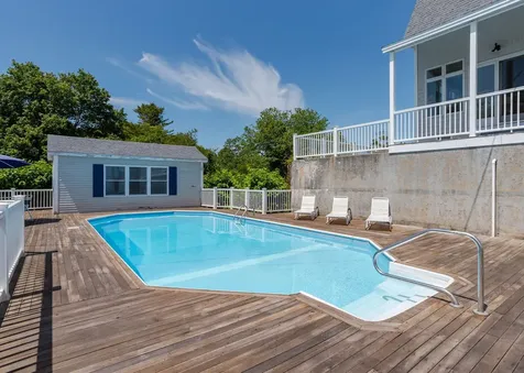 690 Seashore Avenue Portland ME 04108