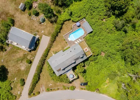 690 Seashore Avenue Portland ME 04108