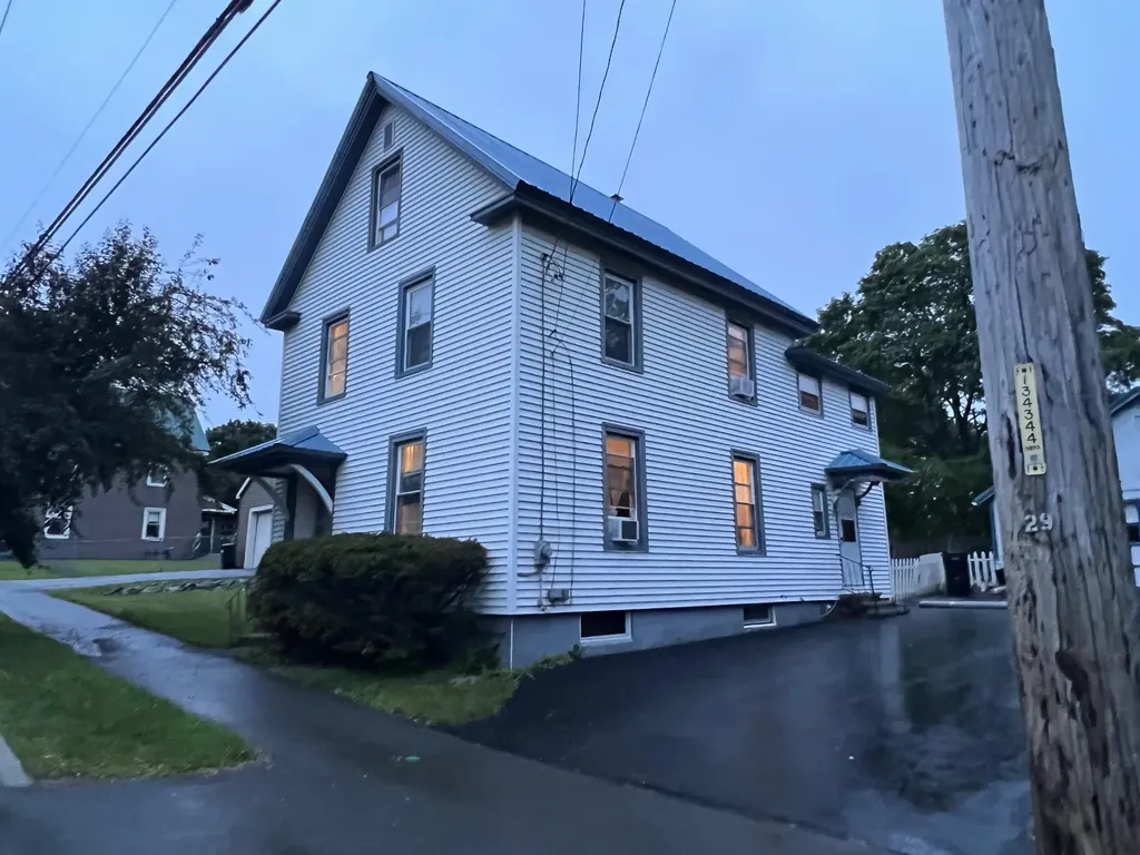 216 3rd Street Bangor ME 04401