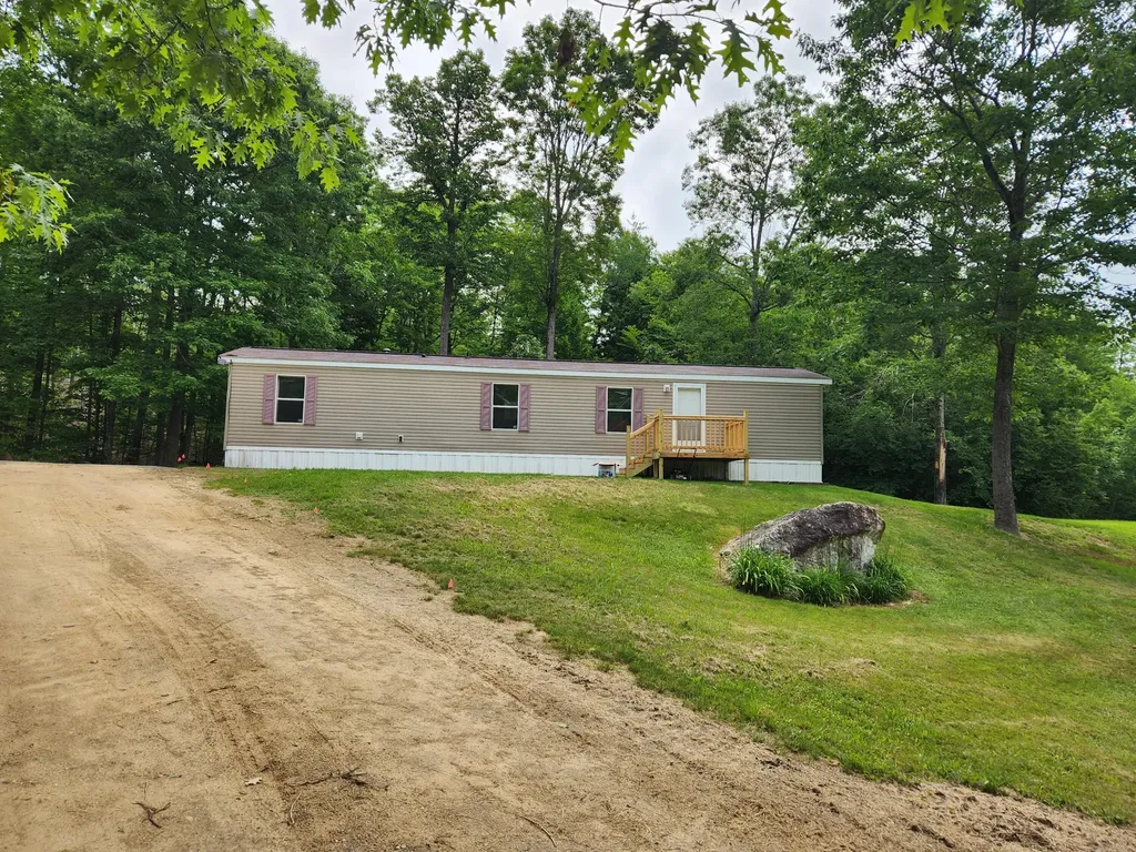 153 Sodom Road Hebron ME 04238