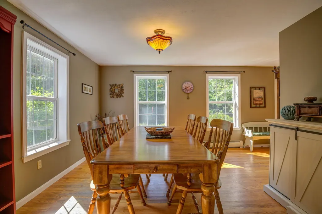 191 Valley Road Raymond ME 04071