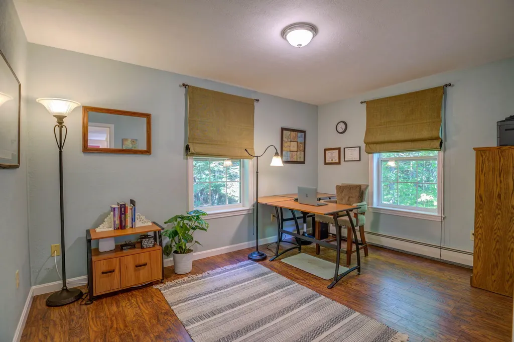 191 Valley Road Raymond ME 04071