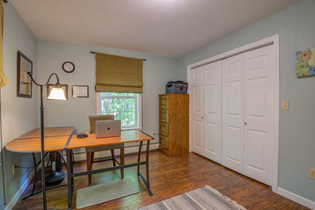 191 Valley Road Raymond ME 04071