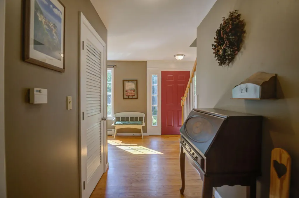 191 Valley Road Raymond ME 04071