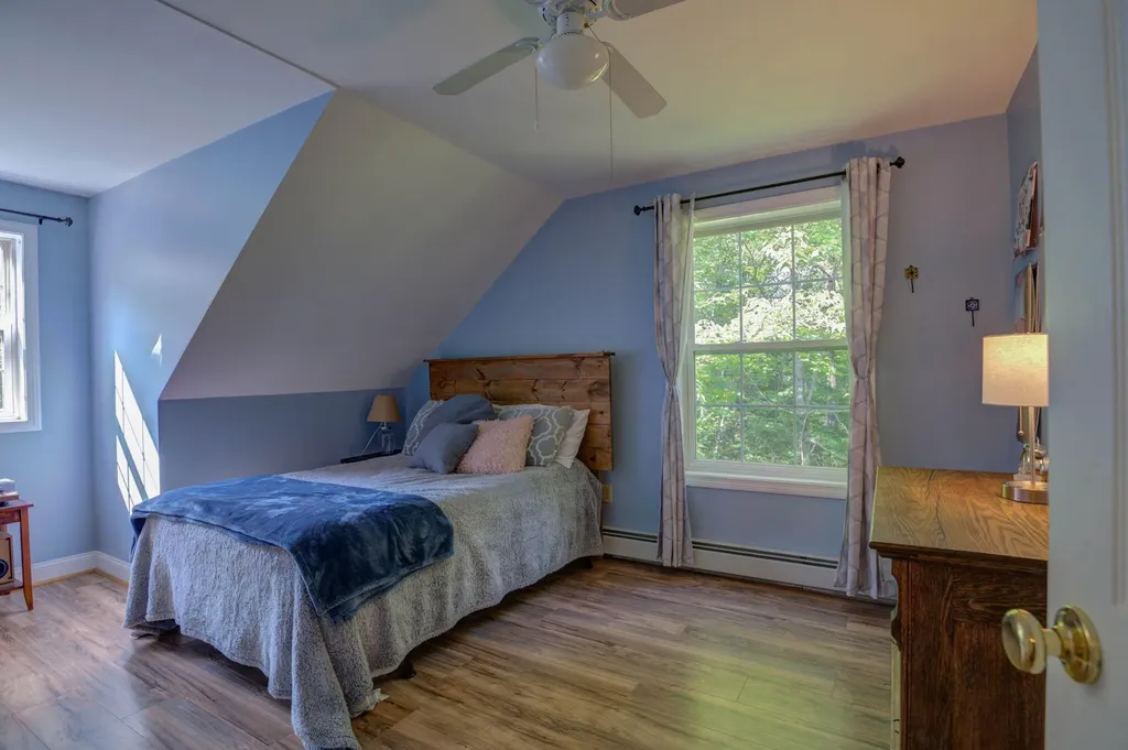 191 Valley Road Raymond ME 04071